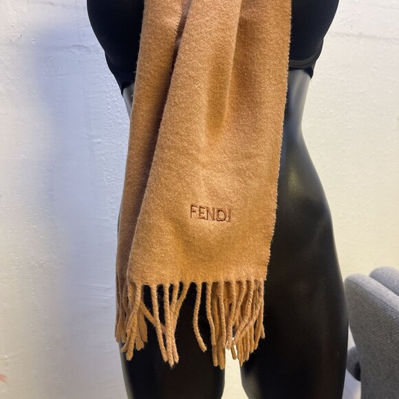Fendi Camel Wool Fringed Scarf Fendi Logo Embroidered - Picture 6 of 10